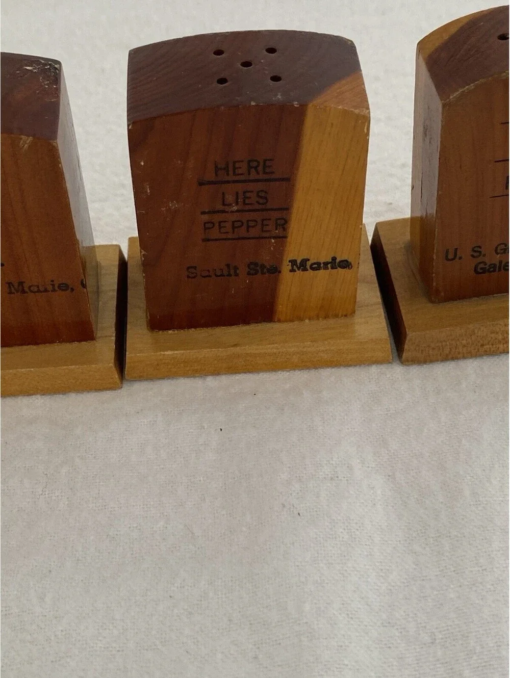 Set Of 2 Vintage Wooden Tombstone Salt Pepper Shakers “Here Lies Salt & Pepper”
